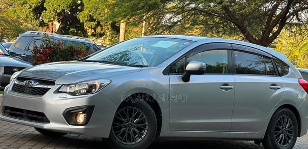 Subaru Impreza 2.0i Limited PZEV 4dr Hatchback AWD (2.0L 4cyl CVT) 2014