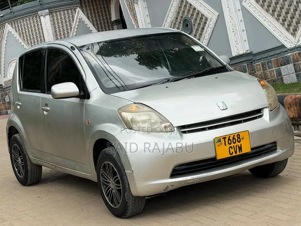 Toyota Passo 2005 Silver