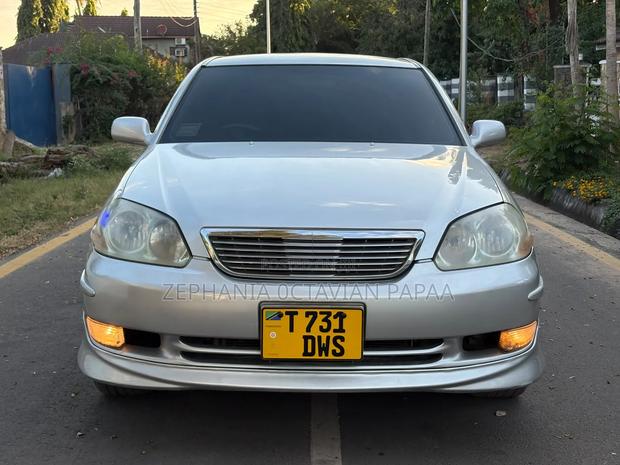 Toyota Mark II 2002 Silver