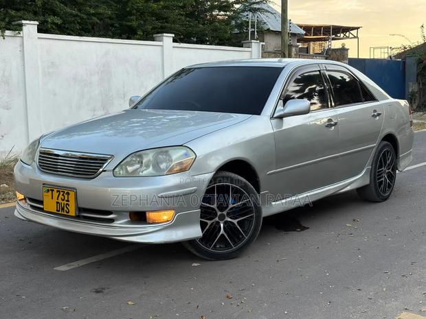Toyota Mark II 2002 Silver