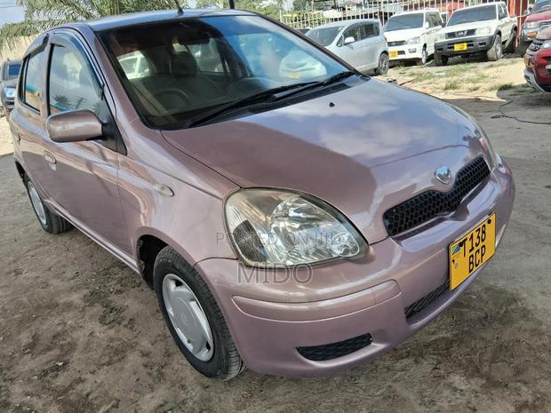 Toyota Vitz 2005