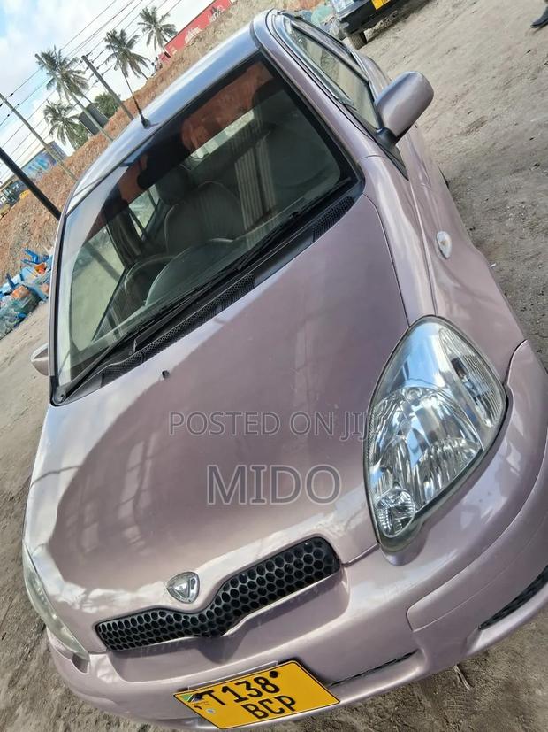 Toyota Vitz 2005