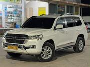 Toyota Land Cruiser 2018 White for sale