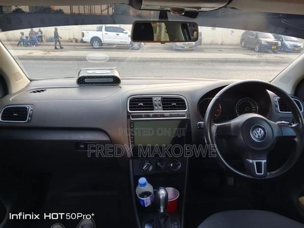 Volkswagen Polo 2012 Black