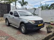Mitsubishi L200 2015 Silver for sale