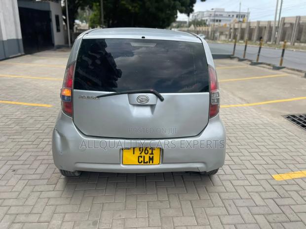 Toyota Passo 2004 Silver