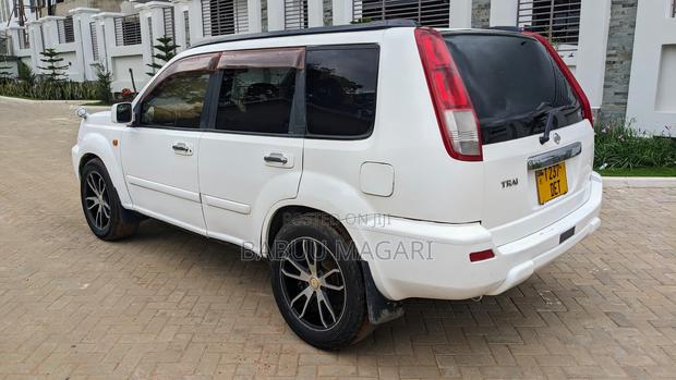 Nissan X-Trail Automatic 2005 White