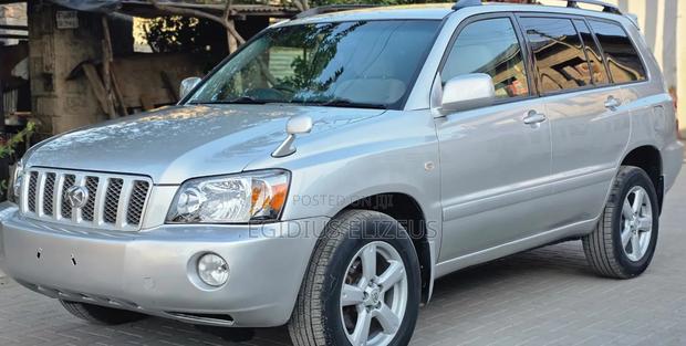Toyota Kluger 2001 Silver