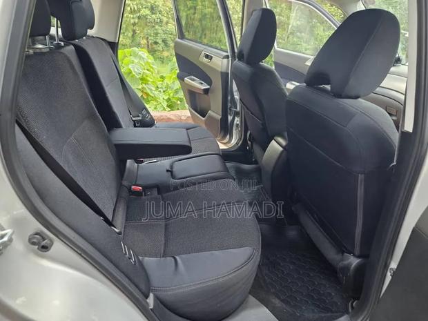 Subaru Forester 2010 Silver