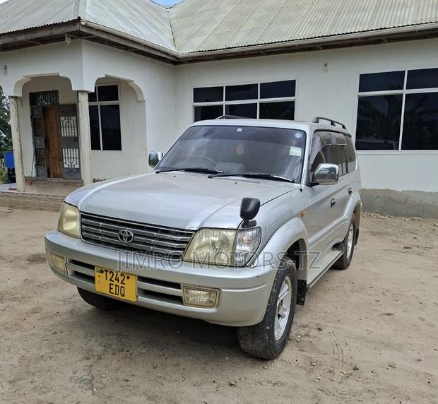 Toyota Land Cruiser Prado 2001 Silver
