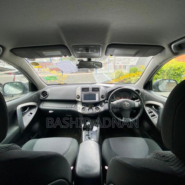 Toyota RAV4 2010 Silver