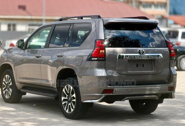 Toyota Land Cruiser Prado 2023 Brown