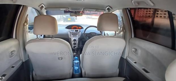 Toyota Vitz 2007 Silver
