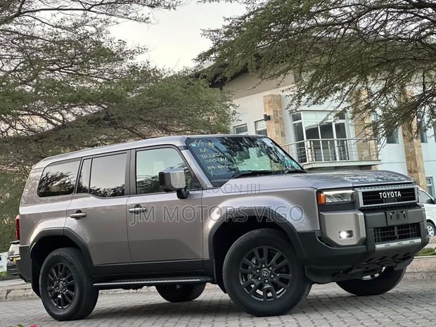 Toyota Land Cruiser Prado 2024 Gray