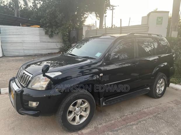 Toyota Land Cruiser Prado 2005 Black