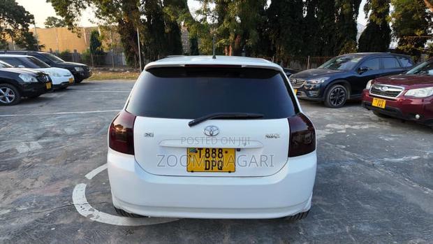 Toyota Corolla RunX 2003 White