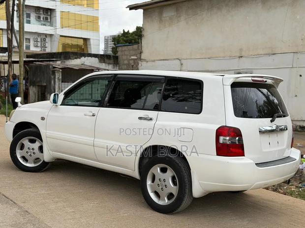 Toyota Kluger 2006 White
