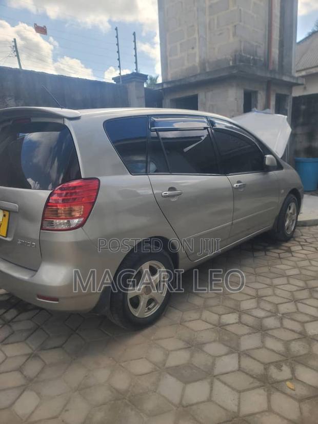 Toyota Corolla Spacio 1.5 X 2006 Beige