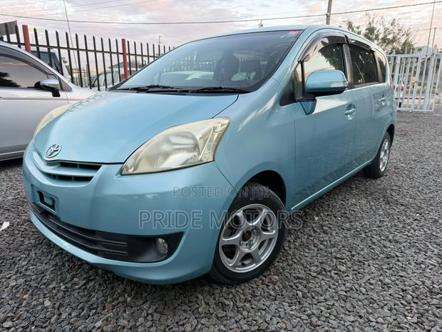 Toyota Passo Sette 2008 Blue