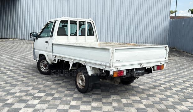 Toyota TownAce 2005 White
