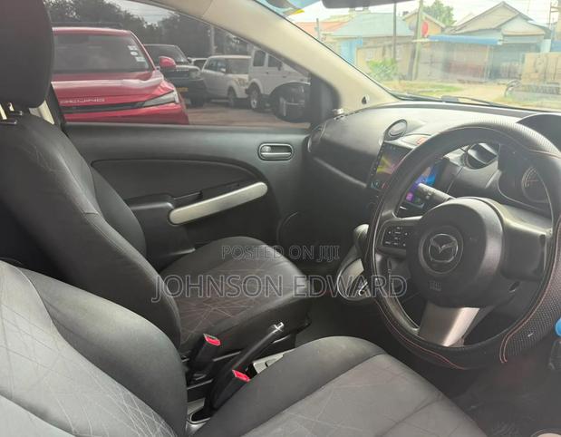 Mazda Demio 2014 Silver