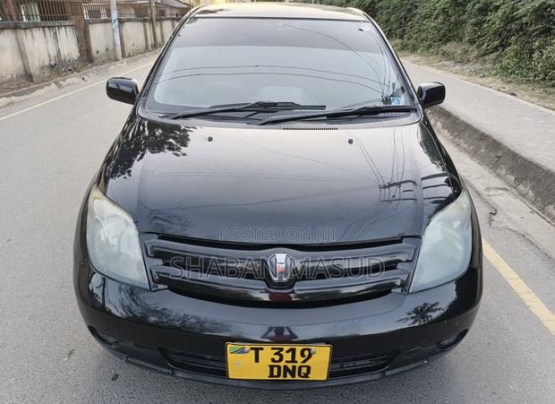 Toyota IST 2003 Black