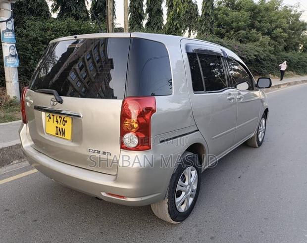 Toyota Raum 1.5 AWD 2006 Gray