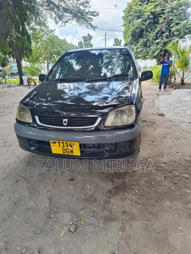Toyota Raum 2002 Black