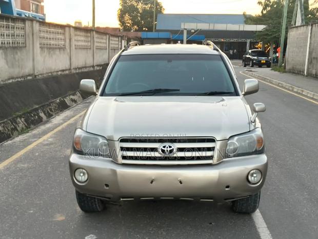 Toyota Kluger 2004 Silver