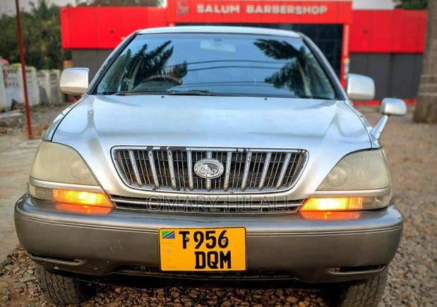 Toyota Harrier 2002 Silver