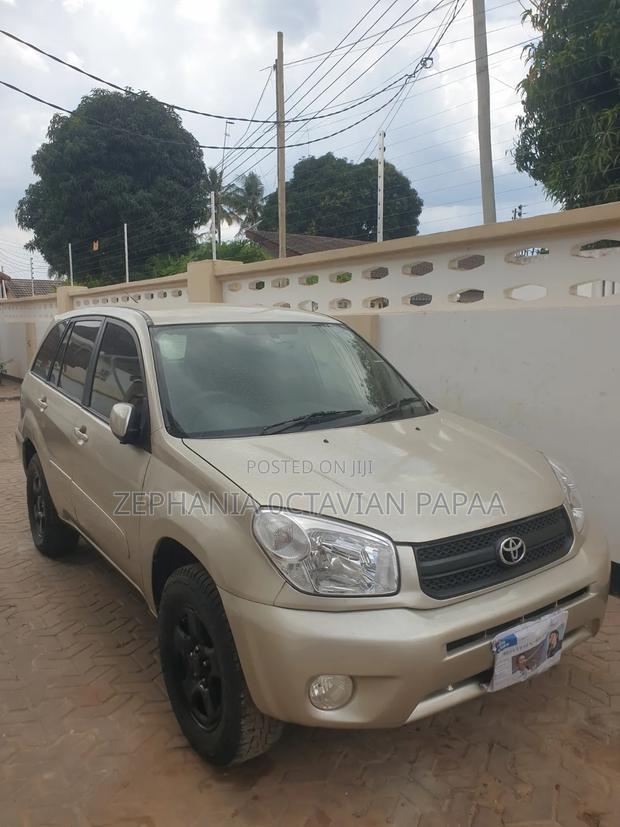 Toyota RAV4 Automatic 2003 Beige