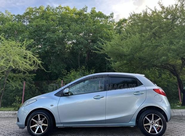 Mazda Demio 2009 Blue