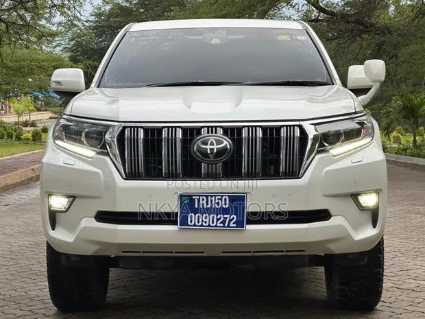 Toyota Land Cruiser Prado 2019 Pearl