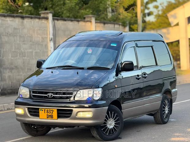 Toyota LiteAce Noah 2000 Black
