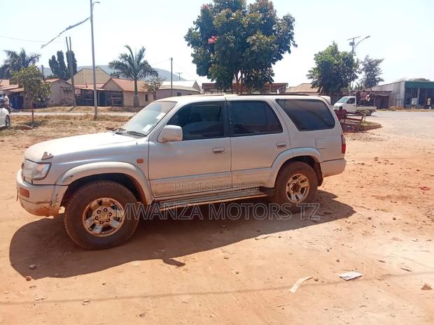 Toyota Hilux Surf 2005 Silver