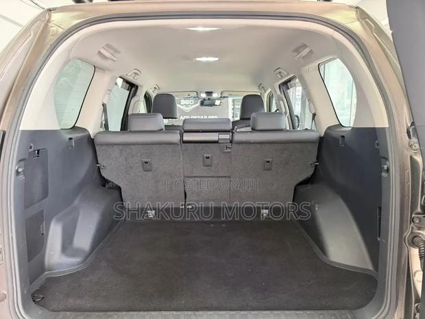 Toyota Land Cruiser Prado 2015