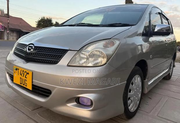 Toyota Corolla Spacio 2002 Silver