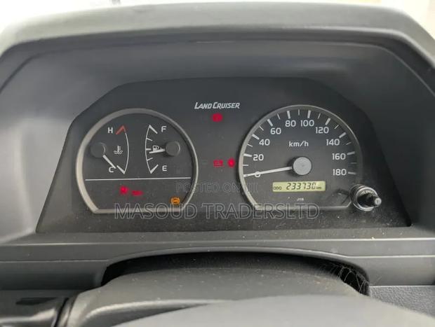 Toyota Land Cruiser 2019 White