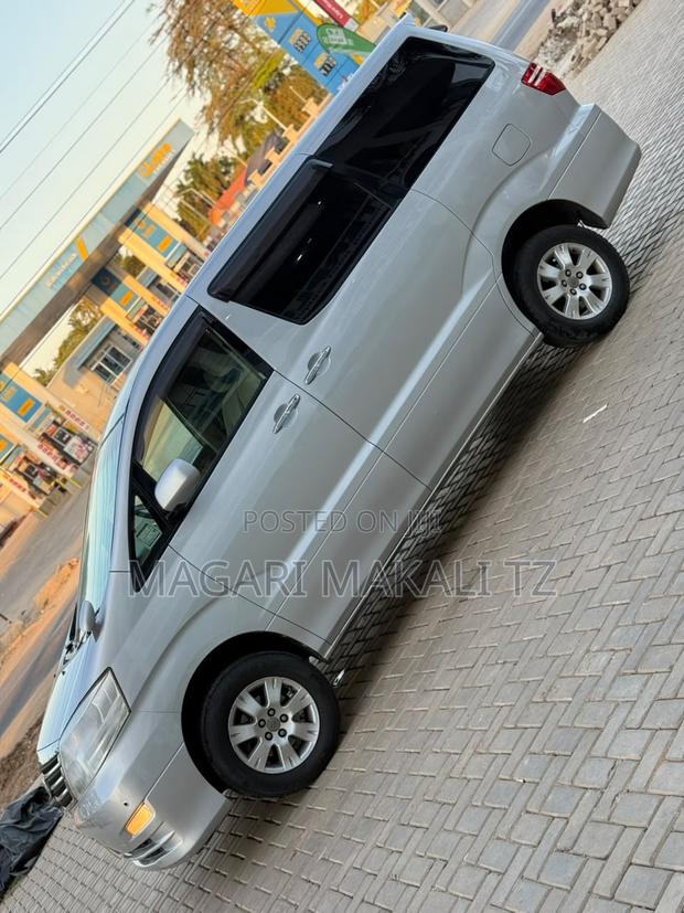 Toyota Alphard 2.4 Petrol AWD 2008 Silver