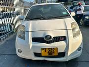 Toyota Vitz 2005 White for sale