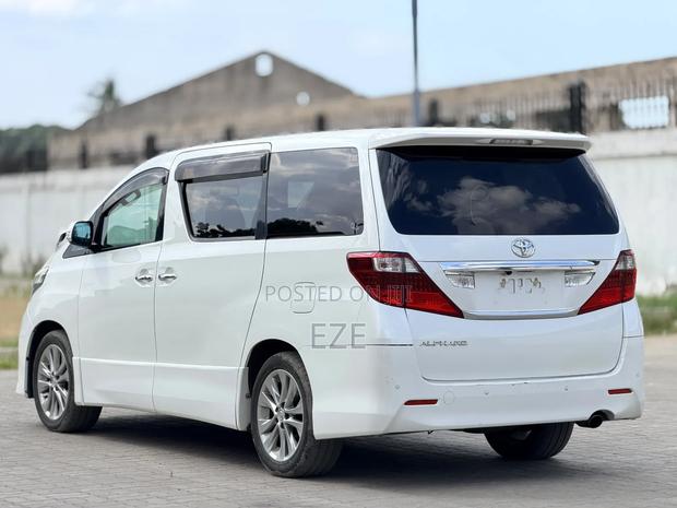 Toyota Alphard 2010 White