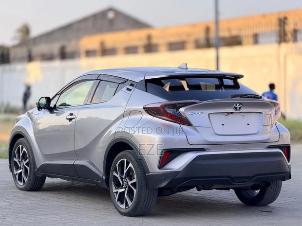Toyota C-HR 2017 Silver