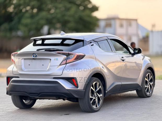 Toyota C-HR 2017 Silver