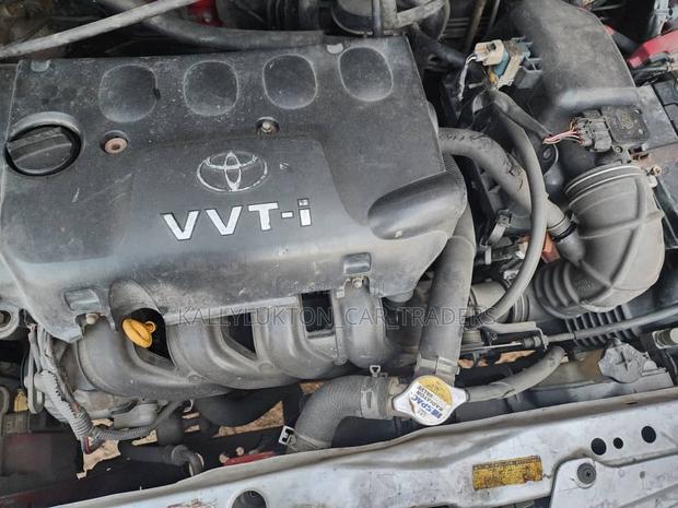 Toyota IST 2004 Silver