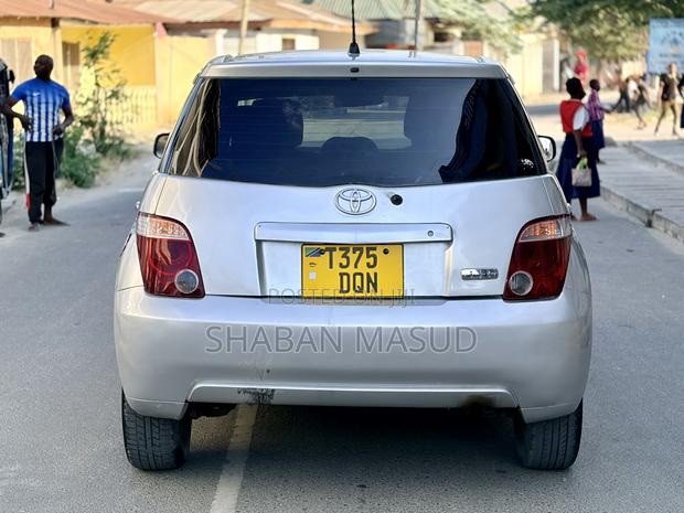 Toyota IST 2007