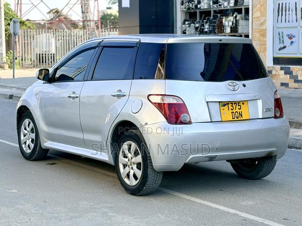 Toyota IST 2007