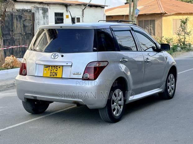 Toyota IST 2007