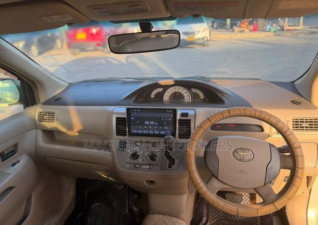 Toyota Raum 2004 Blue