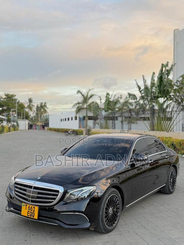 Mercedes-Benz E400 2017 Black