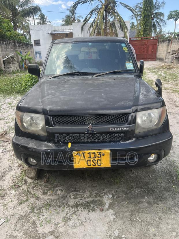 Mitsubishi Pajero Sport 2004 Black